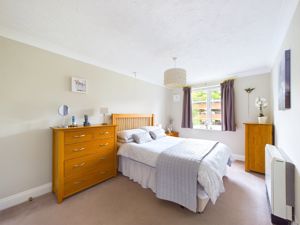 DOUBLE BEDROOM- click for photo gallery